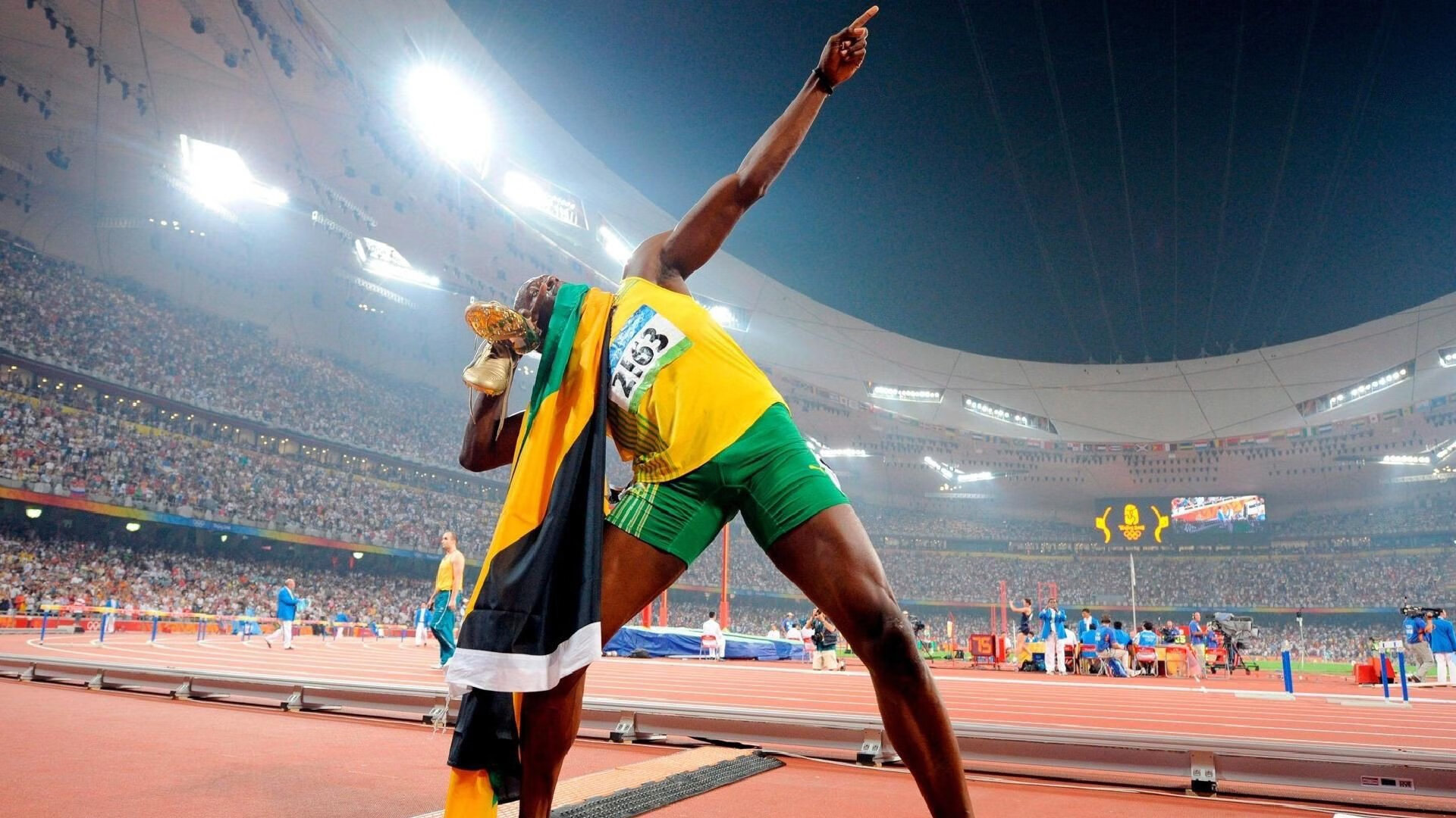 九游下载安装-“冰雪之巅”！——北极圈内的雪地王者激烈角逐，北极冰雪覆盖面积